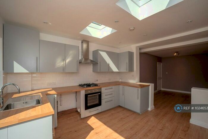 3 Bedroom Terraced House To Rent In Dene Road, Dartford, DA1