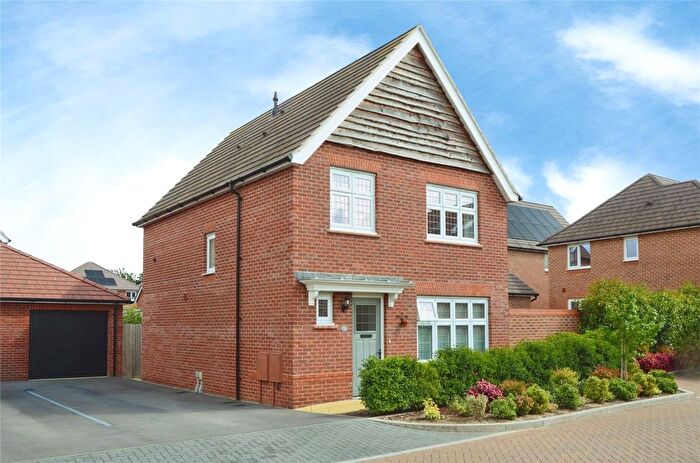 3 Bedroom Detached House For Sale In Kirk Mead, Warfield, Bracknell, Berkshire, RG42