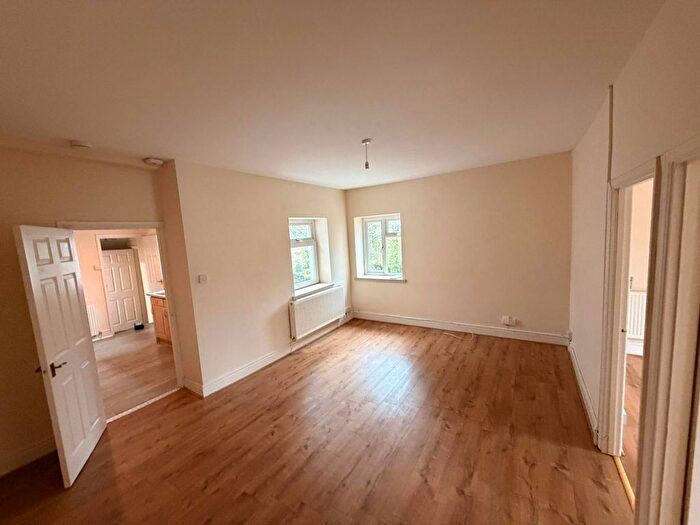2 Bedroom Flat To Rent In Skewen, SA10