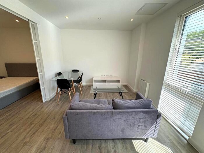 Apartment To Rent In Kings Road, Reading, RG1