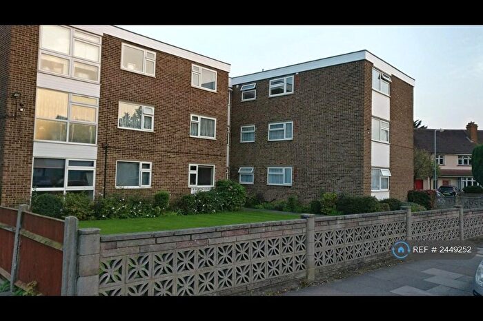 2 Bedroom Flat To Rent In Norton Court, Ilford, IG2