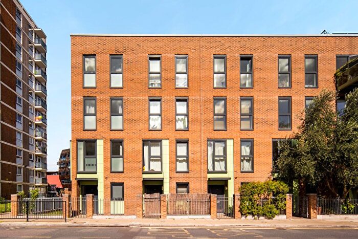 4 Bedroom Terraced House To Rent In Whiston Road, London, E2