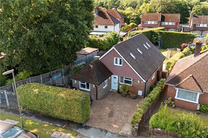3 Bedroom Detached House For Sale In Oak Tree Lane, Haslemere, GU27