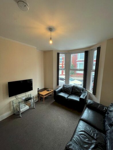 5 Bedroom Terraced House To Rent In Weardale Road, Liverpool, Merseyside, L15