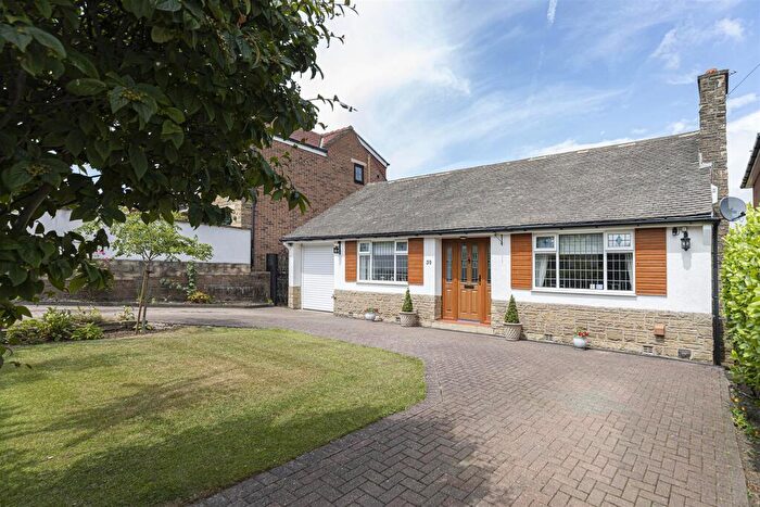 2 Bedroom Detached Bungalow For Sale In Gernhill Avenue, Fixby, Huddersfield, HD2