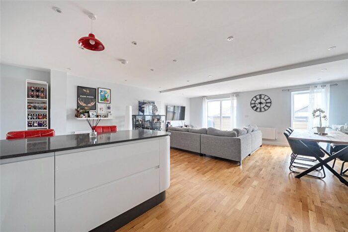 2 Bedroom Flat For Sale In Main Road, Biggin Hill, Westerham, Kent, TN16