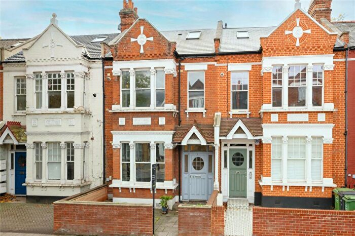 2 Bedroom Apartment For Sale In Cavendish Road, Clapham South, SW12