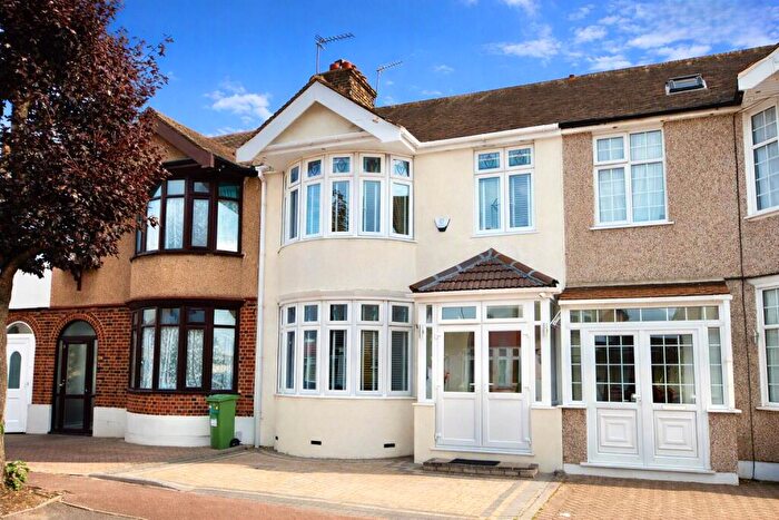 3 Bedroom Terraced House For Sale In Oulton Crescent, Barking, IG11