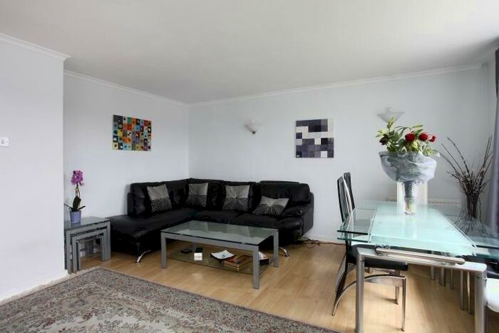 2 Bedroom Flat To Rent In Temple Fortune Lane, Temple Fortune, NW11