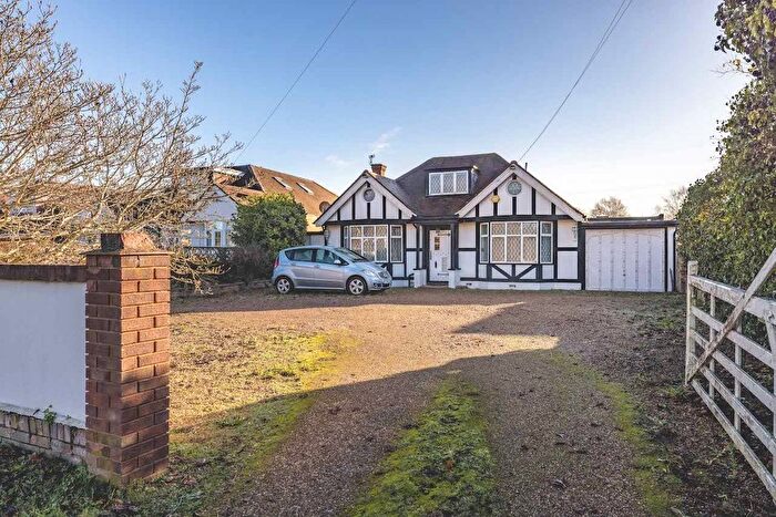 3 Bedroom Bungalow For Sale In Langley Park Road, Iver, SL0