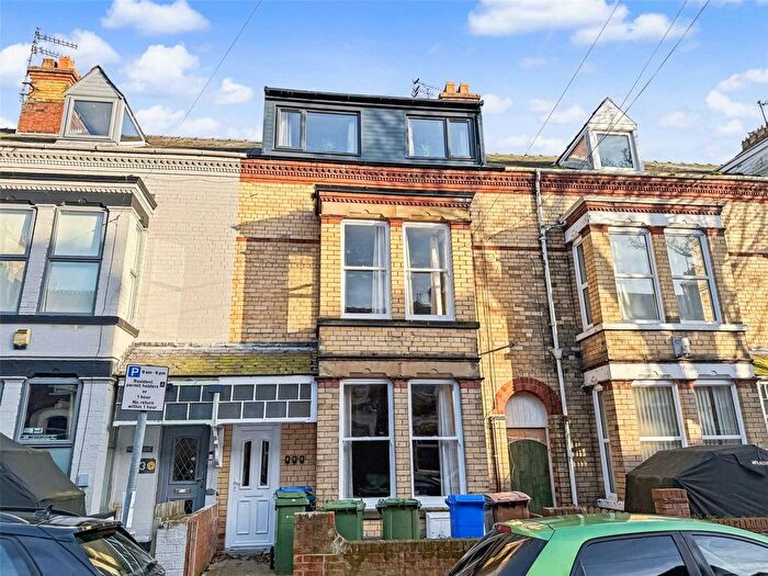 Property For Sale In Blackburn Avenue, Bridlington, East Riding Of Yorkshire, YO15