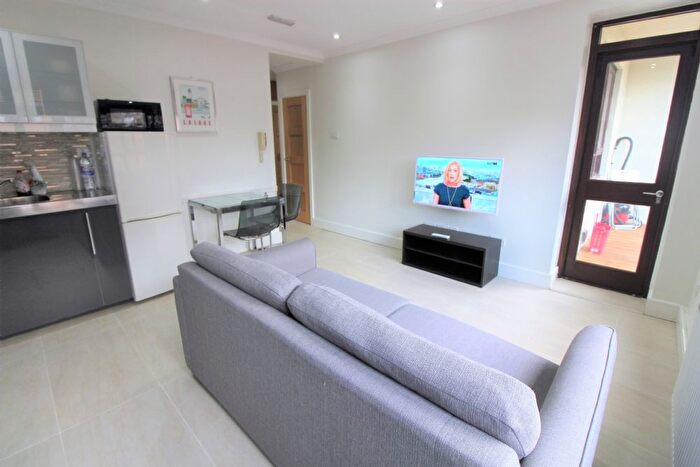2 Bedroom Flat For Sale In Cromer Street, Russell Square, London, WC1H