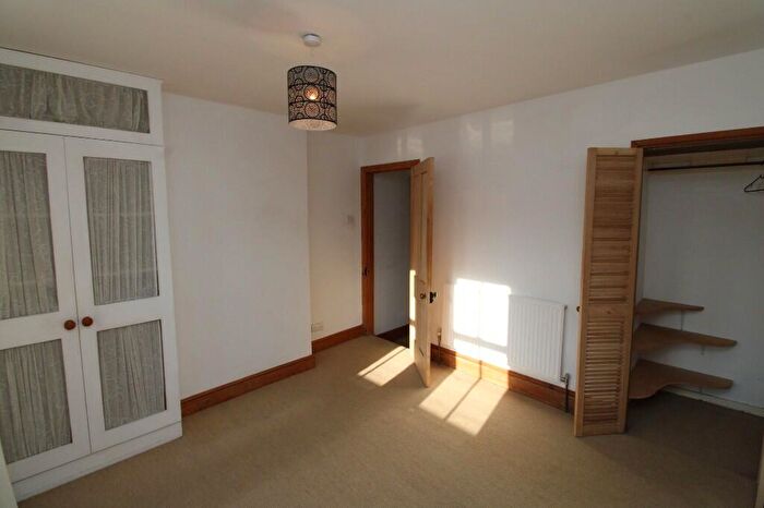 2 Bedroom Terraced House For Sale In Battens Avenue, Overton, RG25