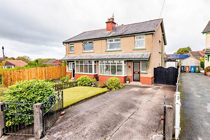 3 Bedroom Semi-Detached House For Sale In Clifton Grove, Chorley, PR7