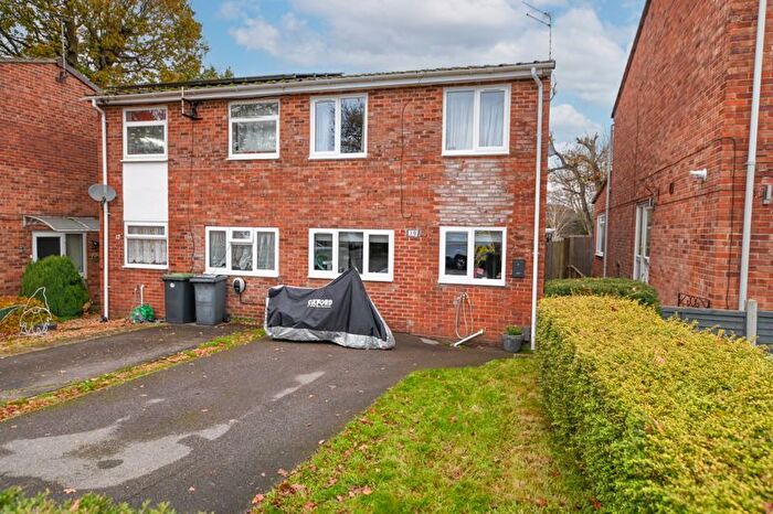 3 Bedroom Semi Detached House For Sale In Balmoral Drive, Purbrook, PO7