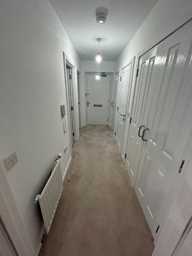 2 Bedroom Flat To Rent In Myers Court, Uddingston, G71