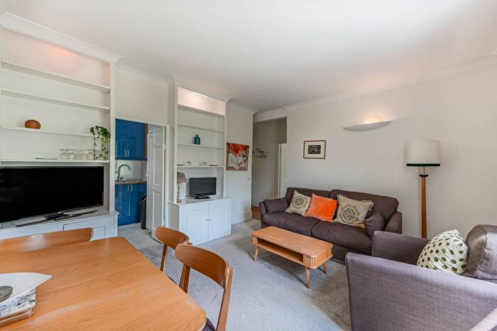 1 Bedroom Flat To Rent In Eccleston Square, Pimlico, London, SW1V