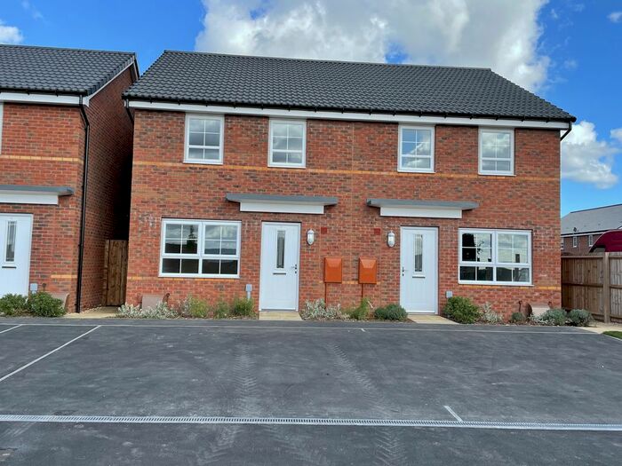 3 Bedroom Semi-Detached House To Rent In Tedbury Acres, Cheddon Fitzpaine, Taunton, TA2