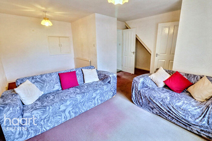 3 Bedroom Terraced House For Sale In Forest Rise, Leicester, LE6