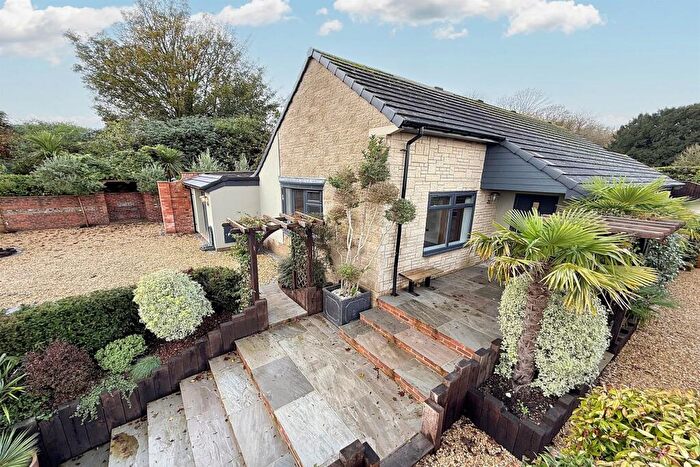 4 Bedroom Detached Bungalow For Sale In Spetisbury, DT11