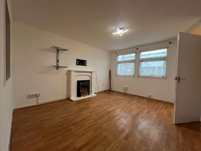 3 Bedroom Terraced House To Rent In Tame Close, Walsall, WS1