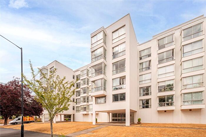 1 Bedroom Apartment For Sale In Regency House, Newbold Terrace, Leamington Spa, CV32