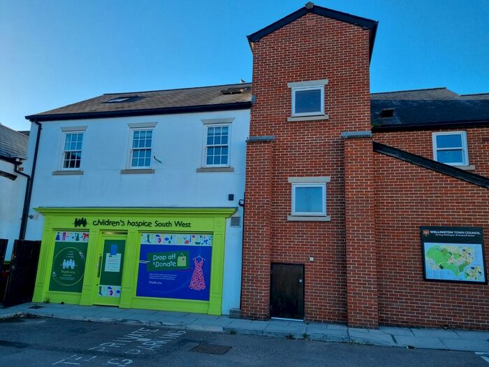 1 Bedroom Flat To Rent In High Street, Wellington, TA21