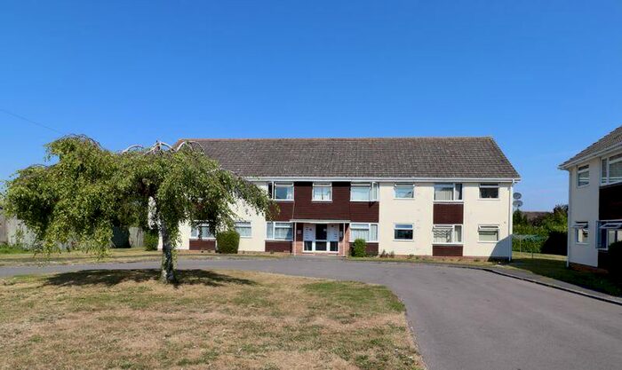 1 Bedroom Flat To Rent In Quantock Court, Street, BA16