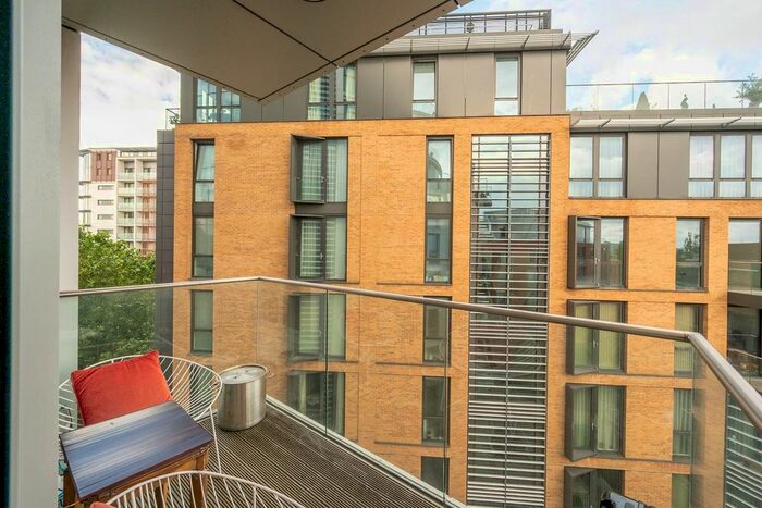 1 Bedroom Flat To Rent In Upper Richmond Road, East Putney, London, SW15