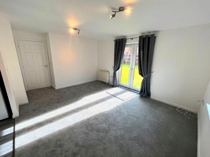 2 Bedroom Flat To Rent In Mere Drive, Swinton, Manchester, M27