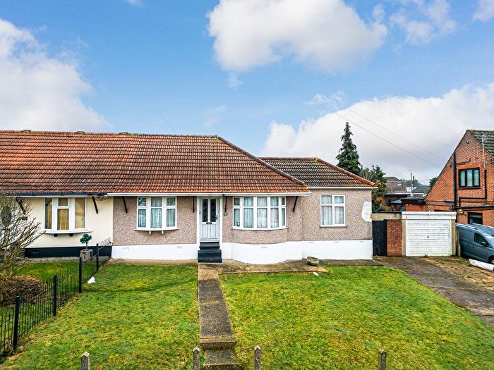2 Bedroom Semi Detached Bungalow For Sale In Langford Crescent, Benfleet, SS7