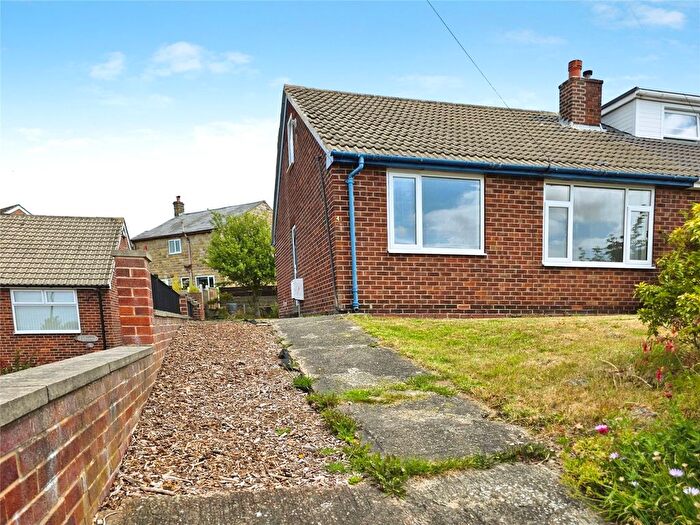 2 Bedroom Bungalow To Rent In Thackray Avenue, Heckmondwike, West Yorkshire, WF16