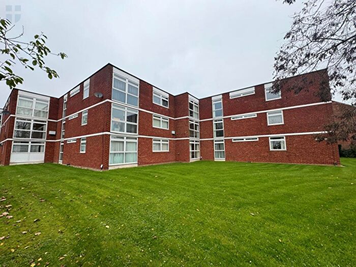 2 Bedroom Apartment For Sale In Ridgeway Court, Aylesbury, Buckinghamshire, HP20