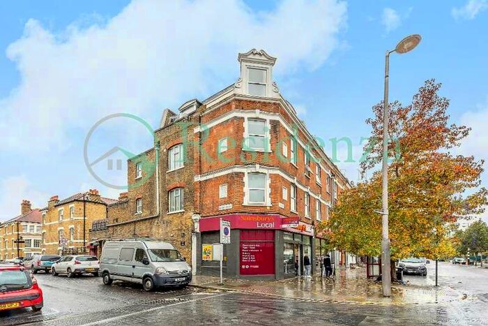 3 Bedroom Flat To Rent In The Cut, Waterloo, SE1
