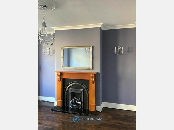 4 Bedroom Terraced House To Rent In North Lodge Avenue, Harrogate, HG1