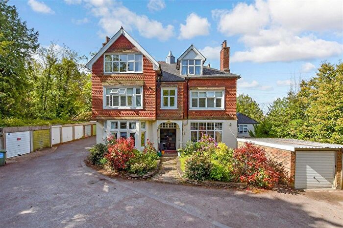 2 Bedroom Flat For Sale In Sandhurst Road, Tunbridge Wells, Kent, TN2