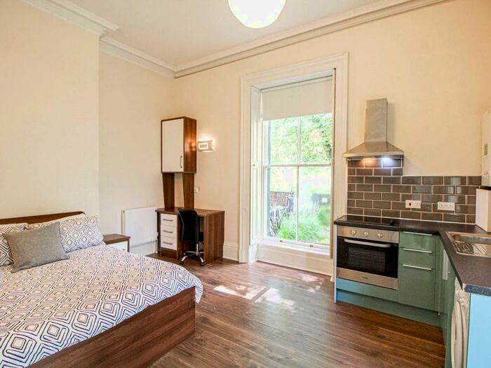 Studio To Rent In Clarendon Road, Leeds, West Yorkshire, LS2