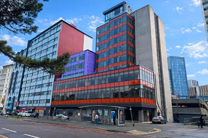 2 Bedroom Flat For Sale In Christchurch Road, Bournemouth, Dorset., BH1