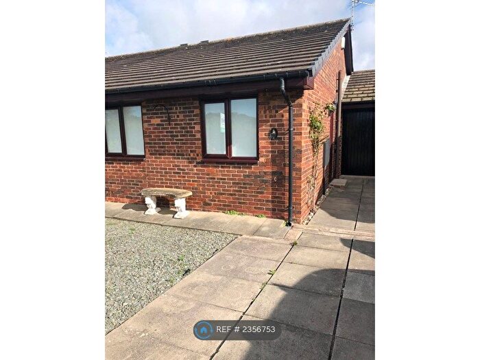 2 Bedroom Bungalow To Rent In Moor Lane, Southport, PR8
