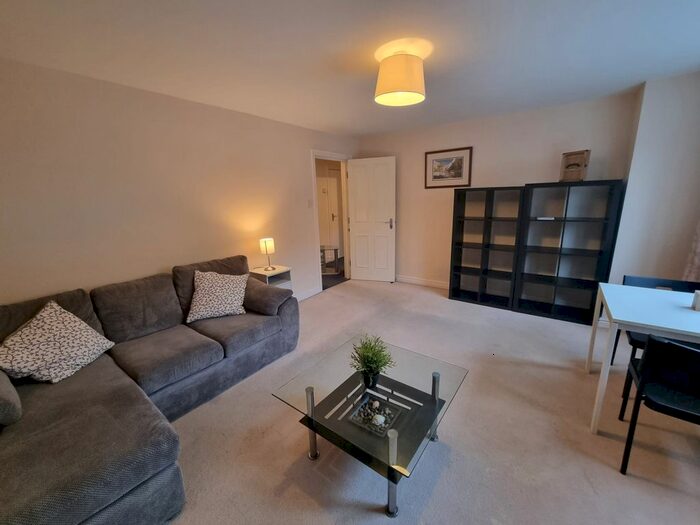 2 Bedroom Flat To Rent In Whiteoak Road, Fallowfield, Manchester, M14