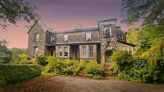 2 Bedroom Apartment For Sale In Newlay Lane, Horsforth, Leeds, LS18