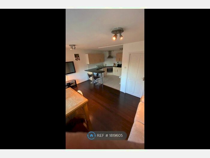 2 Bedroom Flat To Rent In Beecholme, London, N12