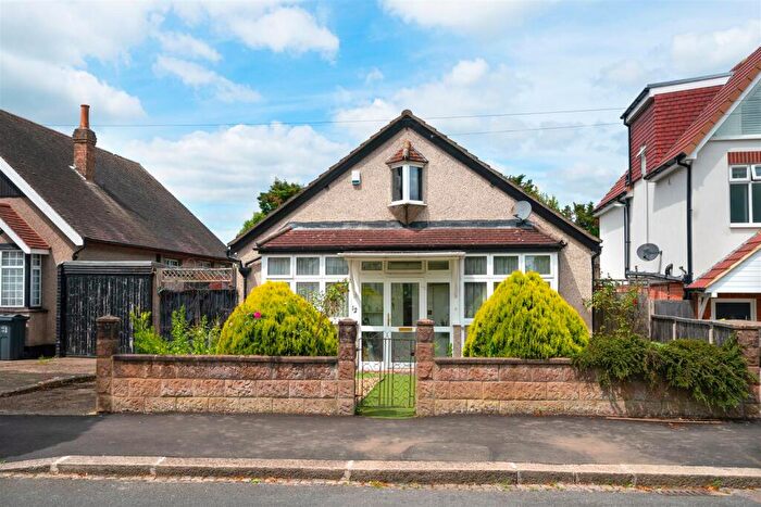 2 Bedroom Detached Bungalow To Rent In Edward Avenue, Morden, SM4