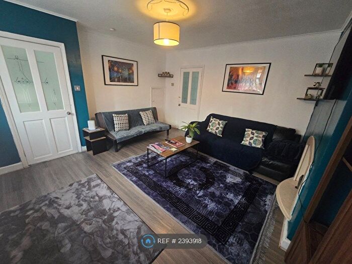 3 Bedroom Semi-Detached House To Rent In Manchester, Manchester, M11