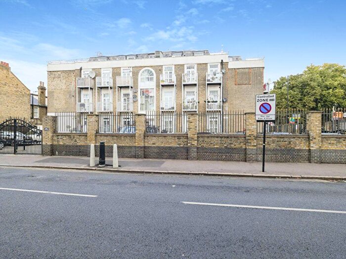 3 Bedroom Flat To Rent In Upton Heights, Upton Lane, Forest Gate, London, E7