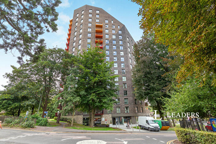 2 Bedroom Flat To Rent In Guinevere Point, Waterhouse Avenue, ME14