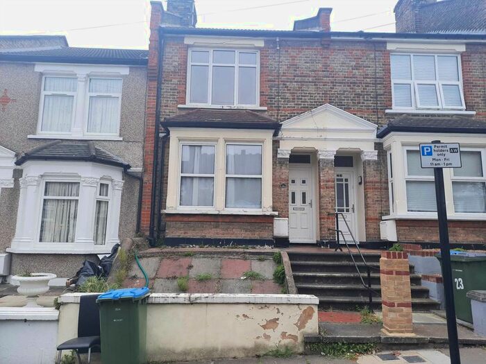 2 Bedroom Property To Rent In Crumpsall Street, London, SE2