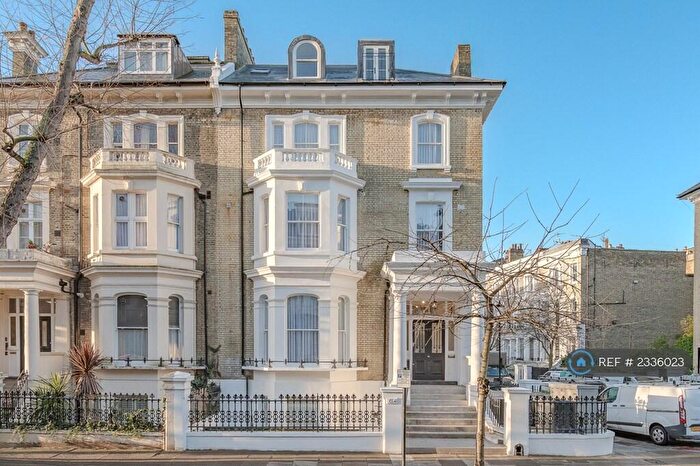 2 Bedroom Flat To Rent In Redcliffe Gardens, London, SW10