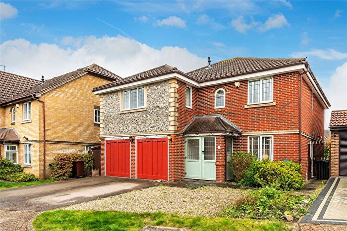 5 Bedroom Detached House For Sale In Dumville Drive, Godstone, Surrey, RH9