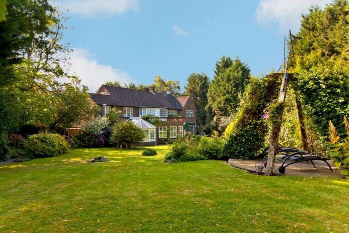 5 Bedroom Detached House To Rent In Pynnacles Close Stanmore, HA7